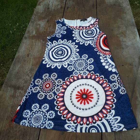 Papillon Sleeveless Dress - Picture 1 of 6